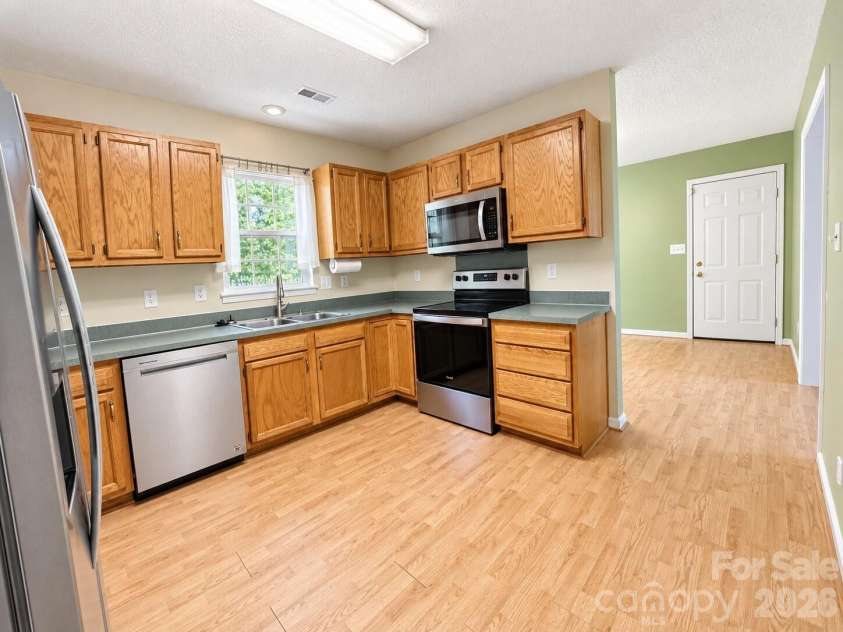 4075 Zebulon Avenue, Concord, NC 28027.  MLS# CAR4425234, YatesRealty ID 51208. Kitchen