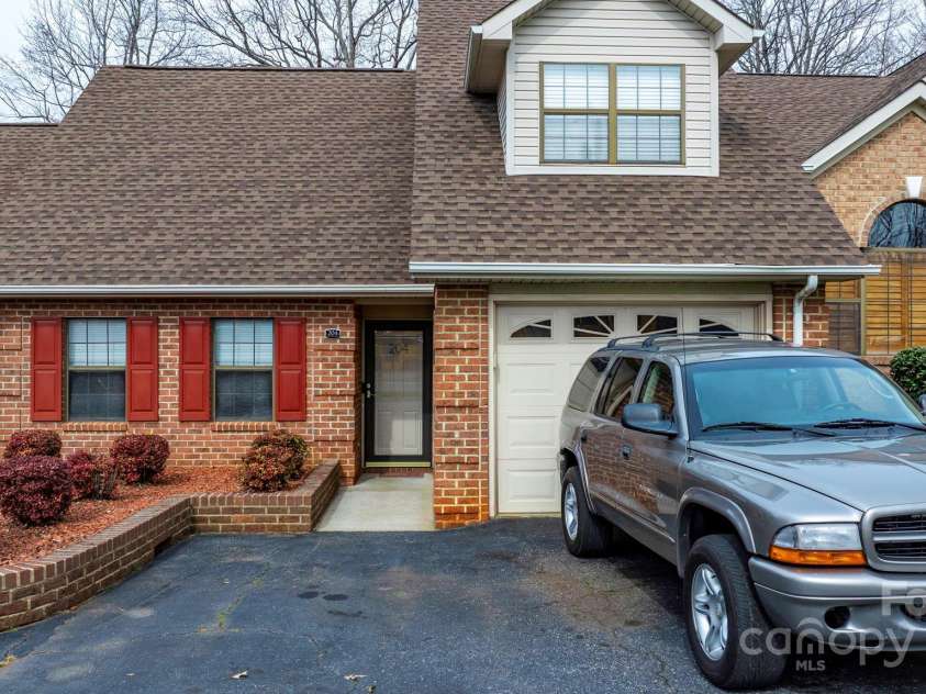 204 18th Street, Newton, NC 28658.  MLS# CAR4204820, YatesRealty ID 5121. 