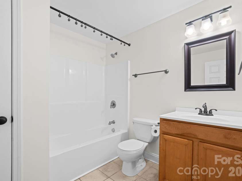 502 Queen Street, Boone, NC 28607.  MLS# CAR4425596, YatesRealty ID 51210. 
