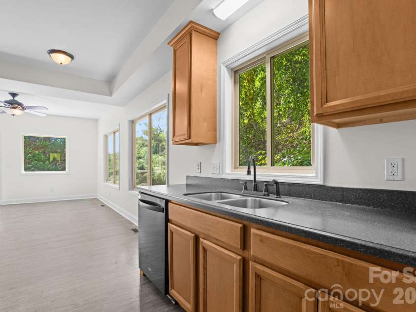 502 Queen Street, Boone, NC 28607.  MLS# CAR4425596, YatesRealty ID 51210. 