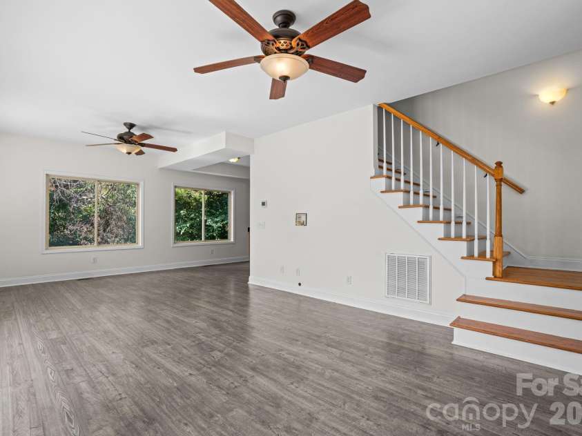 502 Queen Street, Boone, NC 28607.  MLS# CAR4425596, YatesRealty ID 51210. 