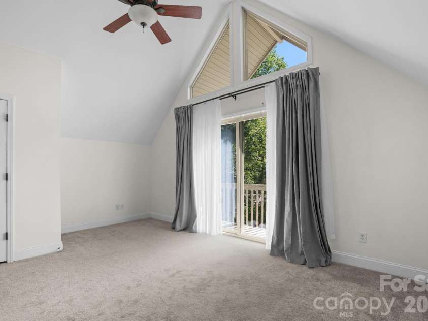 502 Queen Street, Boone, NC 28607.  MLS# CAR4425596, YatesRealty ID 51210. 