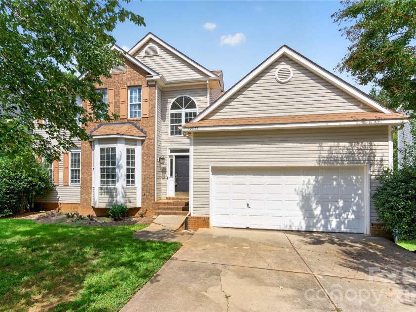 10822 Chamberlain Hall Court, Charlotte, NC 28277.  MLS# CAR4425624, YatesRealty ID 51216. 