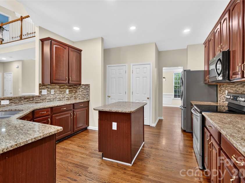 10822 Chamberlain Hall Court, Charlotte, NC 28277.  MLS# CAR4425624, YatesRealty ID 51216. 