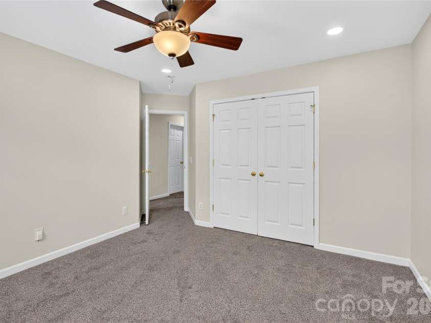 10822 Chamberlain Hall Court, Charlotte, NC 28277.  MLS# CAR4425624, YatesRealty ID 51216. 