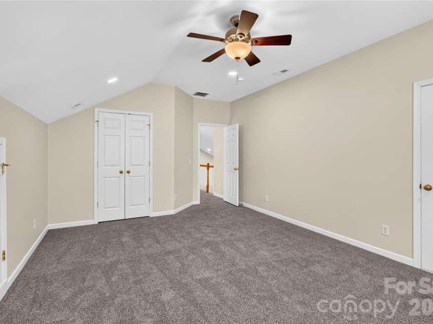 10822 Chamberlain Hall Court, Charlotte, NC 28277.  MLS# CAR4425624, YatesRealty ID 51216. 