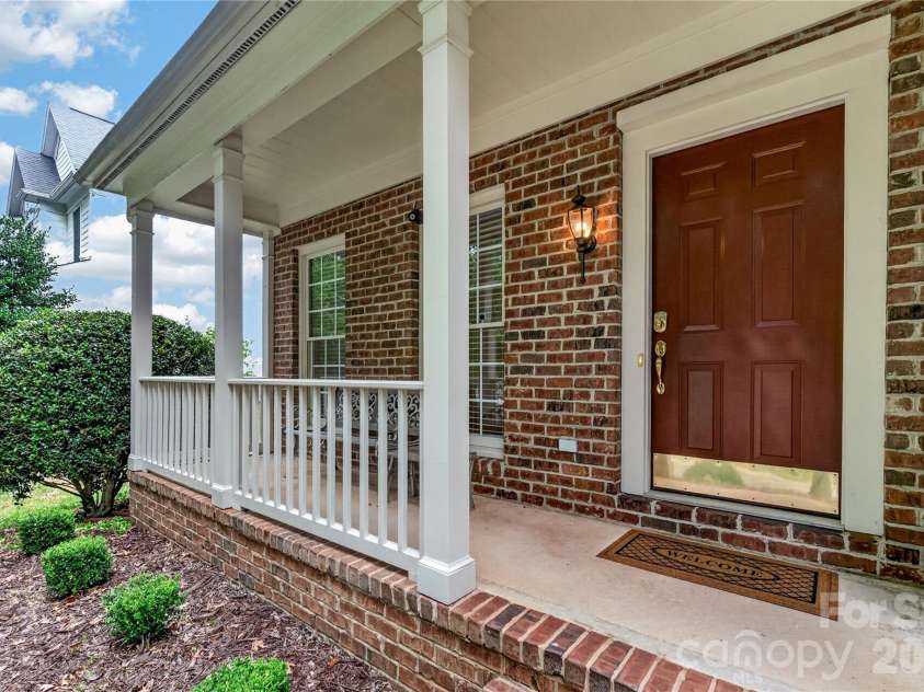 5726 Swanston Drive, Charlotte, NC 28269.  MLS# CAR4425561, YatesRealty ID 51217. 