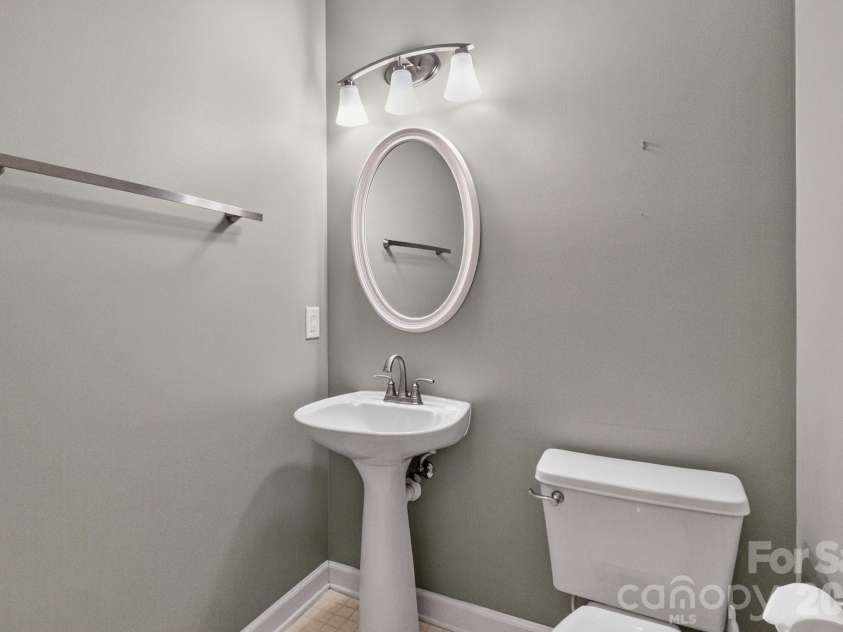 5726 Swanston Drive, Charlotte, NC 28269.  MLS# CAR4425561, YatesRealty ID 51217. 
