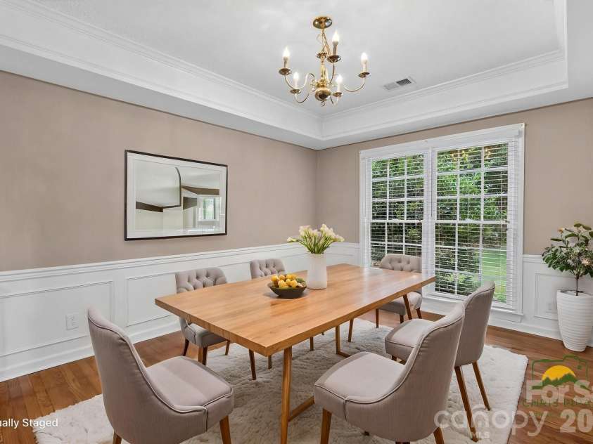 5726 Swanston Drive, Charlotte, NC 28269.  MLS# CAR4425561, YatesRealty ID 51217. 