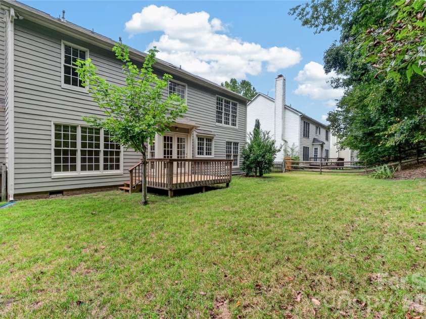 5726 Swanston Drive, Charlotte, NC 28269.  MLS# CAR4425561, YatesRealty ID 51217. 
