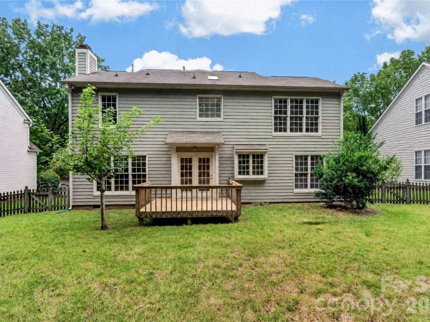 5726 Swanston Drive, Charlotte, NC 28269.  MLS# CAR4425561, YatesRealty ID 51217. 