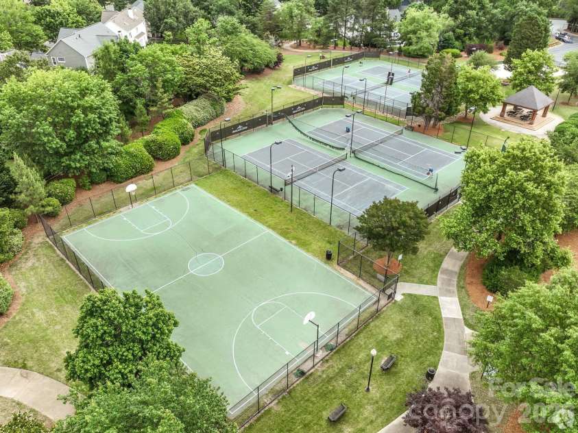 5726 Swanston Drive, Charlotte, NC 28269.  MLS# CAR4425561, YatesRealty ID 51217. 