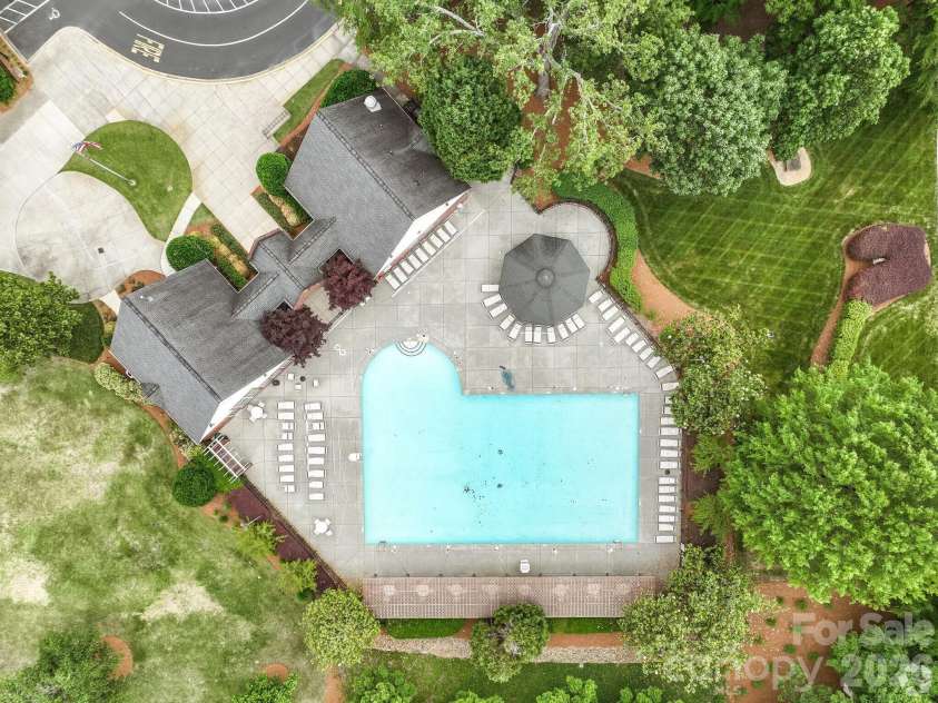 5726 Swanston Drive, Charlotte, NC 28269.  MLS# CAR4425561, YatesRealty ID 51217. 