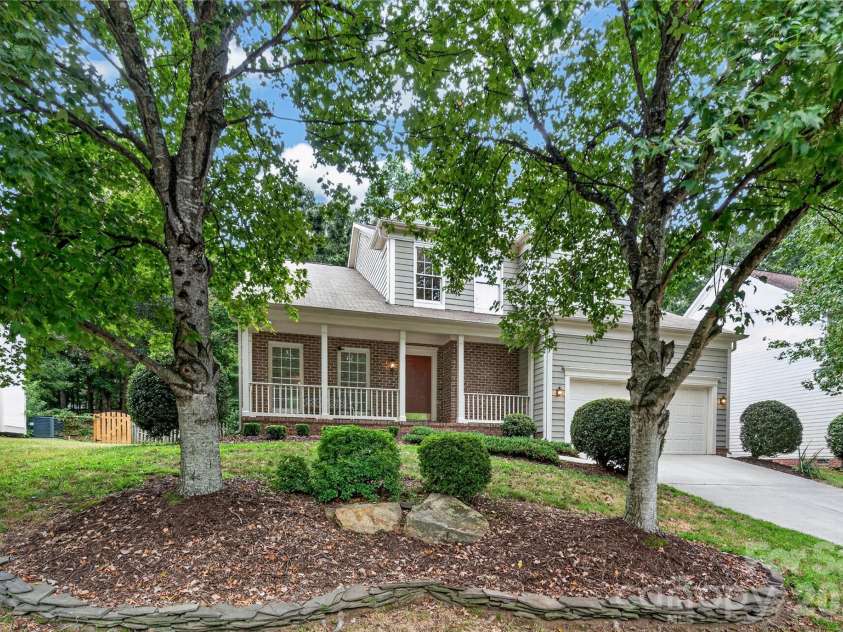 5726 Swanston Drive, Charlotte, NC 28269.  MLS# CAR4425561, YatesRealty ID 51217. 