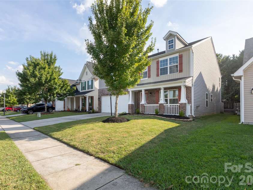 13925 Allison Forest Trail, Charlotte, NC 28278.  MLS# CAR4419157, YatesRealty ID 51218. 
