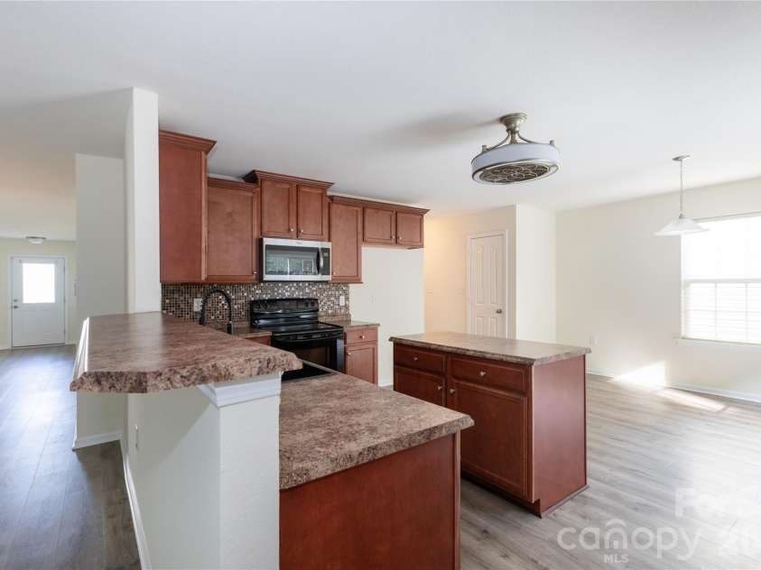13925 Allison Forest Trail, Charlotte, NC 28278.  MLS# CAR4419157, YatesRealty ID 51218. 