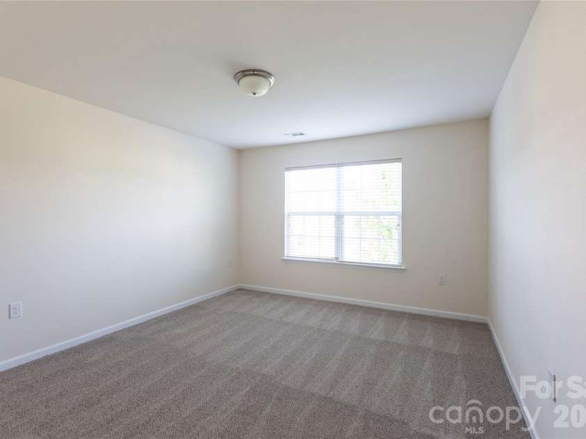 13925 Allison Forest Trail, Charlotte, NC 28278.  MLS# CAR4419157, YatesRealty ID 51218. 