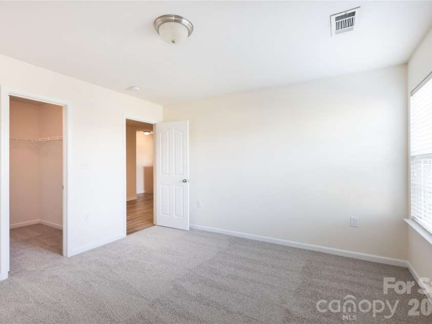 13925 Allison Forest Trail, Charlotte, NC 28278.  MLS# CAR4419157, YatesRealty ID 51218. 