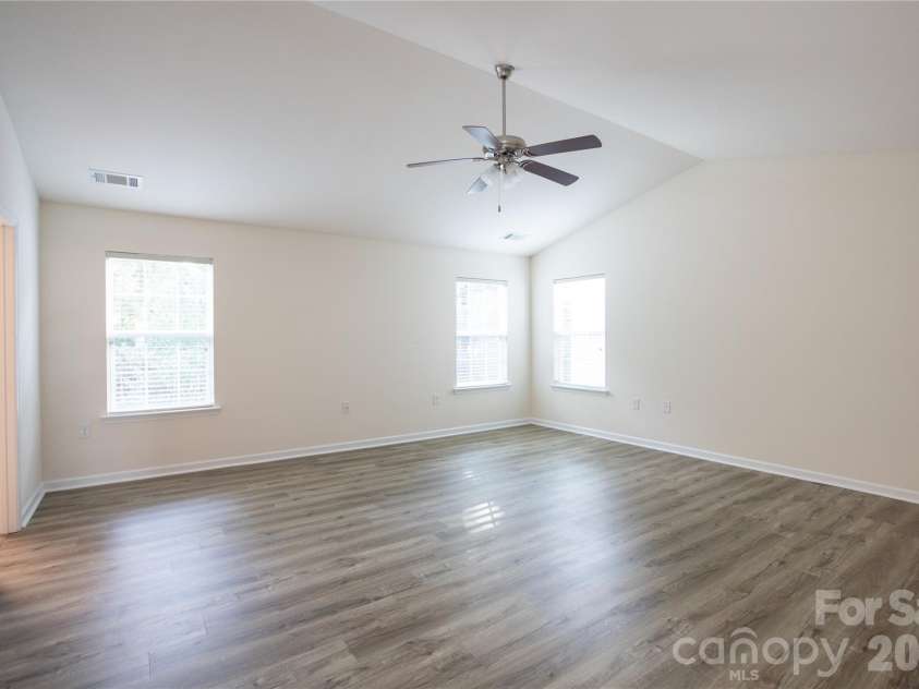 13925 Allison Forest Trail, Charlotte, NC 28278.  MLS# CAR4419157, YatesRealty ID 51218. 