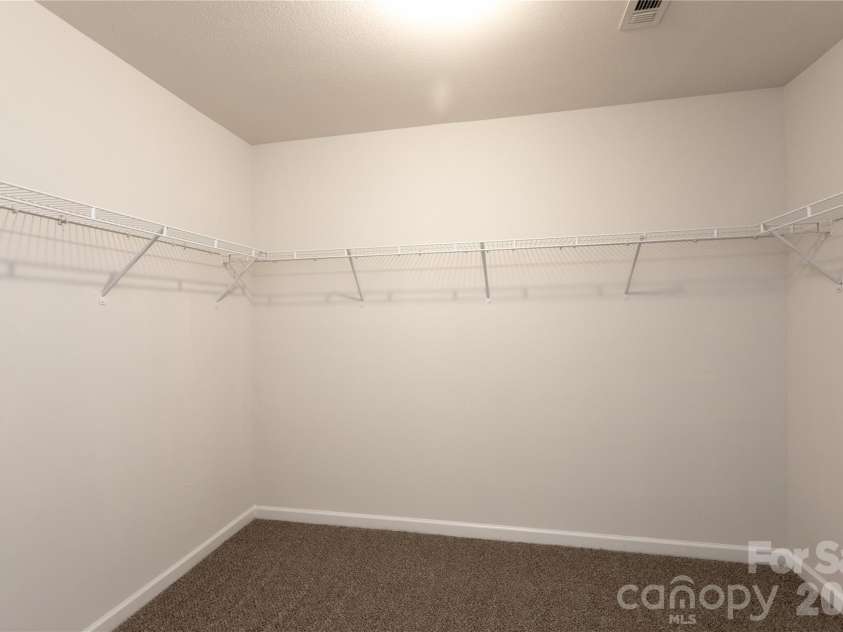 13925 Allison Forest Trail, Charlotte, NC 28278.  MLS# CAR4419157, YatesRealty ID 51218. 