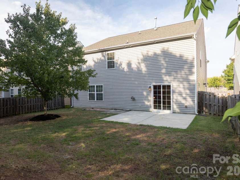 13925 Allison Forest Trail, Charlotte, NC 28278.  MLS# CAR4419157, YatesRealty ID 51218. 