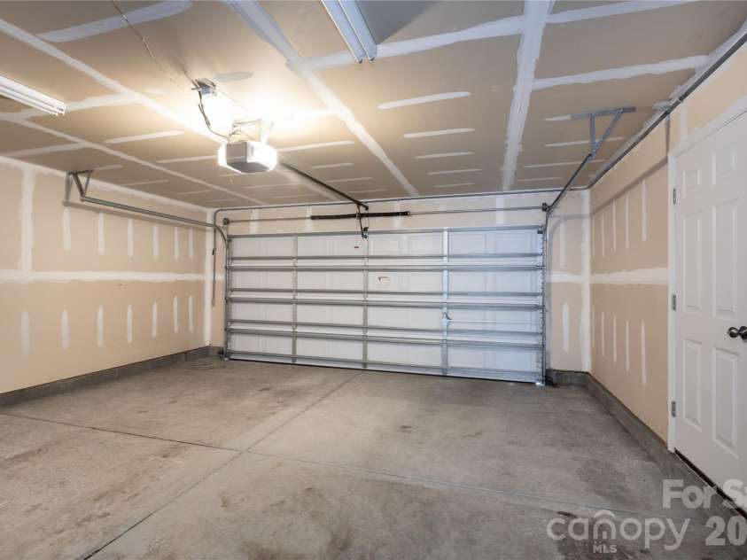 13925 Allison Forest Trail, Charlotte, NC 28278.  MLS# CAR4419157, YatesRealty ID 51218. 