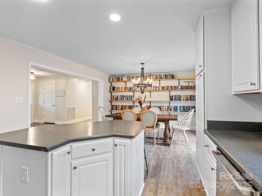 35 Donaldson Place, Waynesville, NC 28786.  MLS# CAR4239581, YatesRealty ID 5122. 