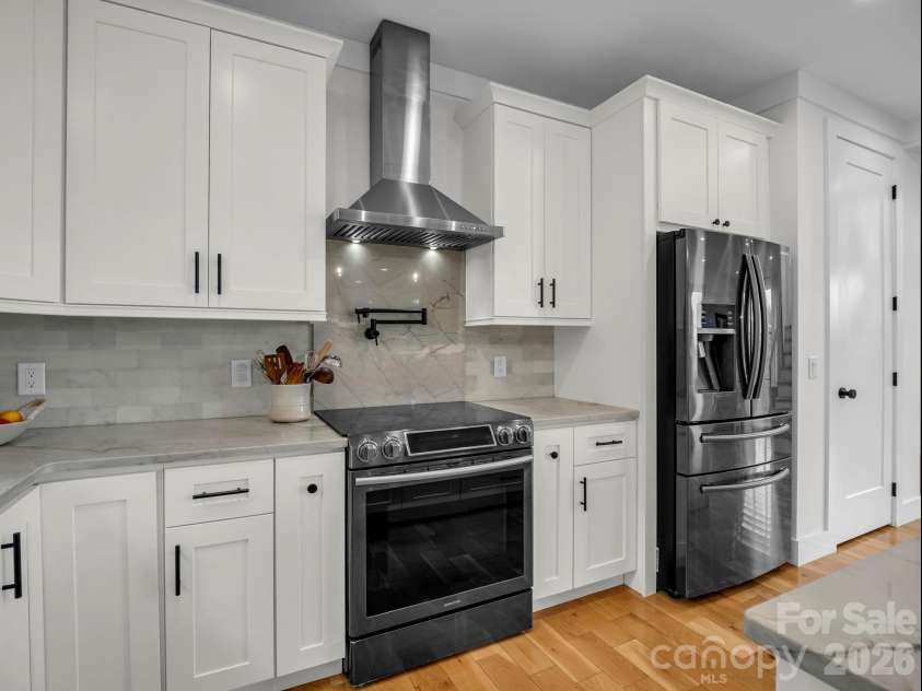 101 Balsamwood Road, Leicester, NC 28748.  MLS# CAR4425573, YatesRealty ID 51222. 
