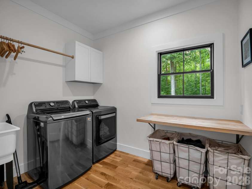 101 Balsamwood Road, Leicester, NC 28748.  MLS# CAR4425573, YatesRealty ID 51222. 