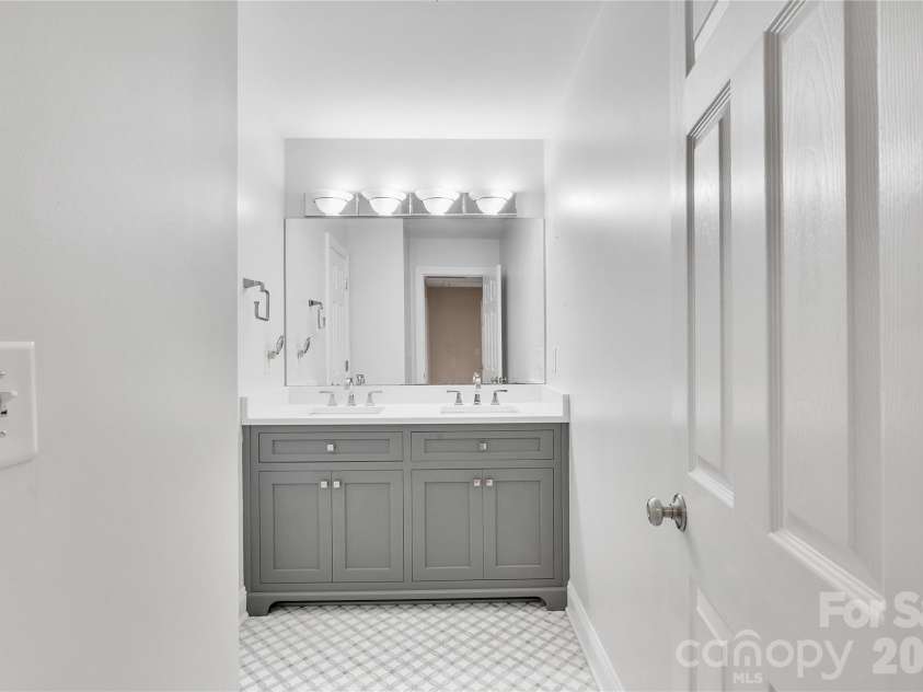 3514 Mckee Road, Charlotte, NC 28270.  MLS# CAR4409236, YatesRealty ID 51223. 