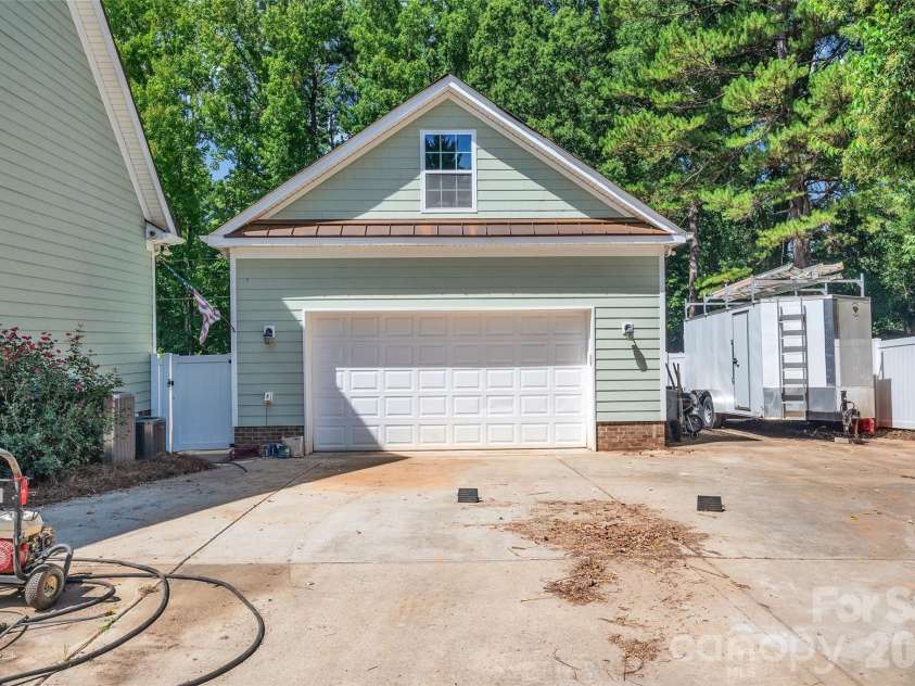 3514 Mckee Road, Charlotte, NC 28270.  MLS# CAR4409236, YatesRealty ID 51223. 