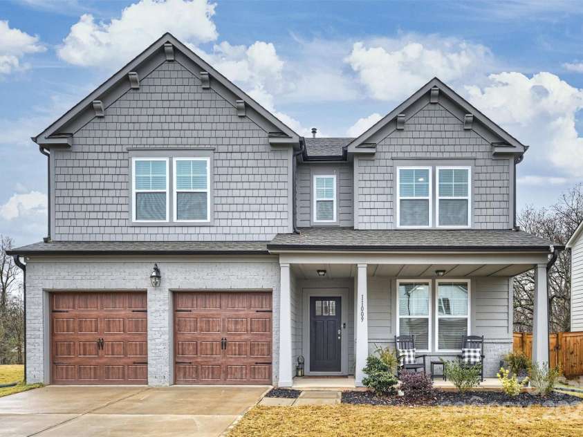 11009 North Commons Drive, Charlotte, NC 28213.  MLS# CAR4326527, YatesRealty ID 51224. 