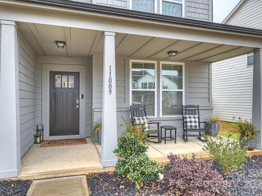11009 North Commons Drive, Charlotte, NC 28213.  MLS# CAR4326527, YatesRealty ID 51224. 