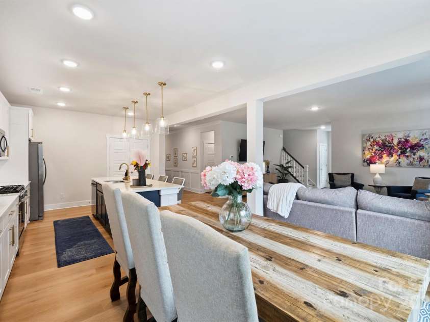 11009 North Commons Drive, Charlotte, NC 28213.  MLS# CAR4326527, YatesRealty ID 51224. 