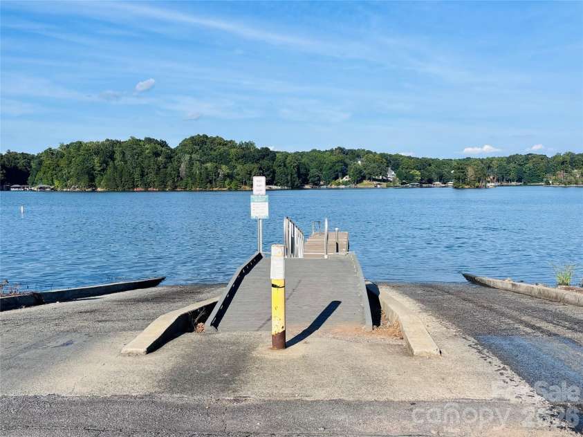 7865 Long Bay Parkway, Catawba, NC 28609.  MLS# CAR4424490, YatesRealty ID 51224. 