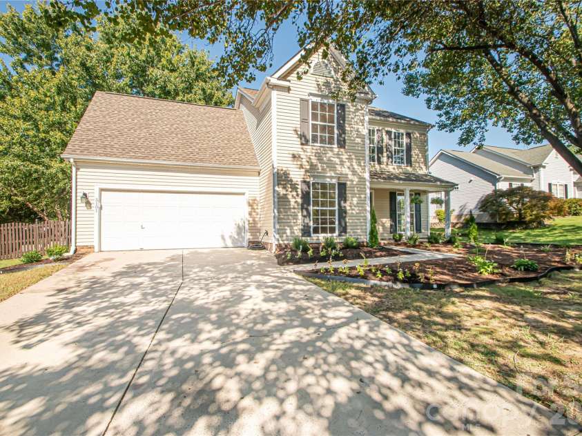 5101 Ashie Avenue, Matthews, NC 28104.  MLS# CAR4424455, YatesRealty ID 51227. 