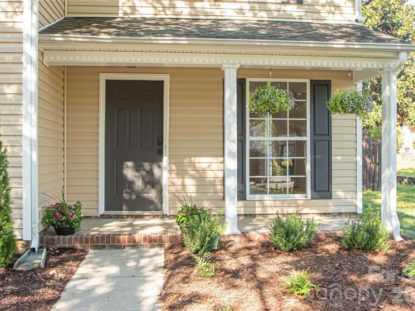 5101 Ashie Avenue, Matthews, NC 28104.  MLS# CAR4424455, YatesRealty ID 51227. 