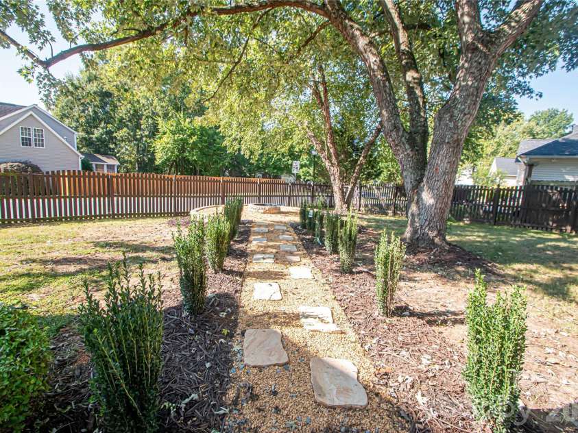5101 Ashie Avenue, Matthews, NC 28104.  MLS# CAR4424455, YatesRealty ID 51227. 