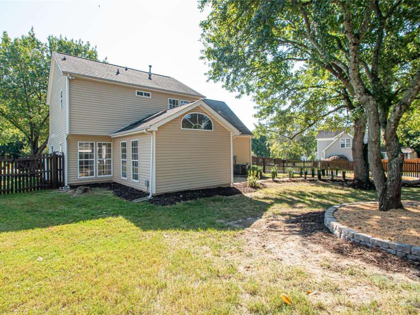 5101 Ashie Avenue, Matthews, NC 28104.  MLS# CAR4424455, YatesRealty ID 51227. 