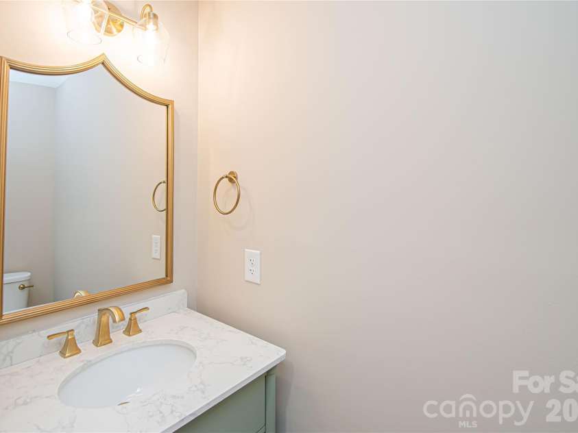 5101 Ashie Avenue, Matthews, NC 28104.  MLS# CAR4424455, YatesRealty ID 51227. 