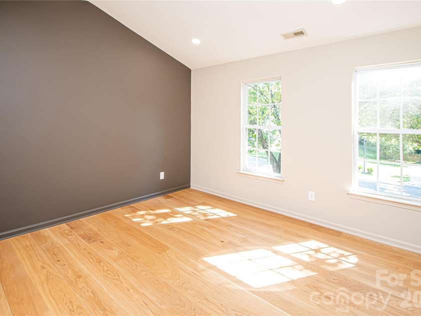 5101 Ashie Avenue, Matthews, NC 28104.  MLS# CAR4424455, YatesRealty ID 51227. 