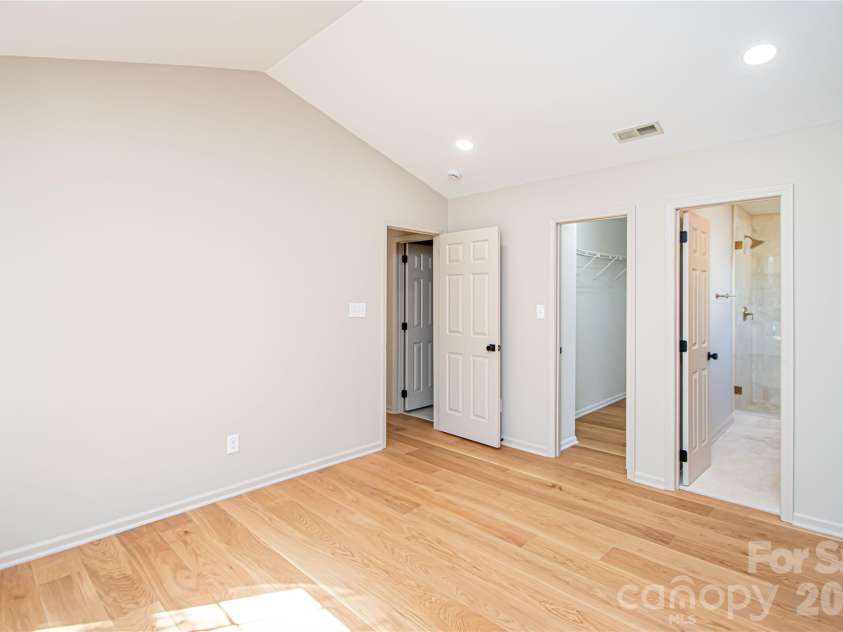 5101 Ashie Avenue, Matthews, NC 28104.  MLS# CAR4424455, YatesRealty ID 51227. 