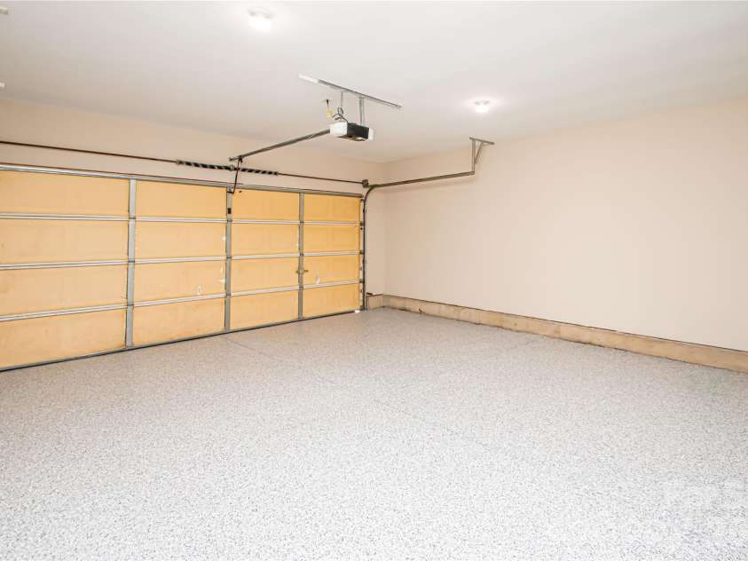5101 Ashie Avenue, Matthews, NC 28104.  MLS# CAR4424455, YatesRealty ID 51227. 