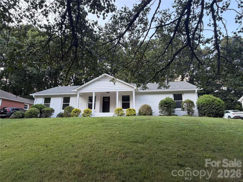 1236 Beechdale Drive, Charlotte, NC 28212.  MLS# CAR4420680, YatesRealty ID 51228. 1236 Beechdale