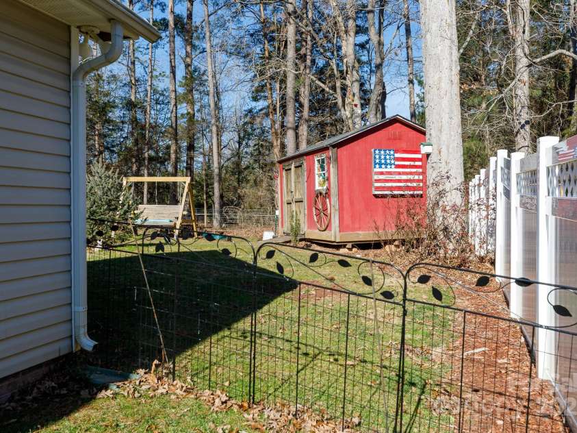630 Montgomery Drive, Rock Hill, SC 29732.  MLS# CAR4218807, YatesRealty ID 5123. 
