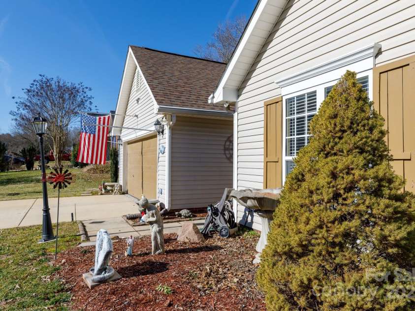 630 Montgomery Drive, Rock Hill, SC 29732.  MLS# CAR4218807, YatesRealty ID 5123. 