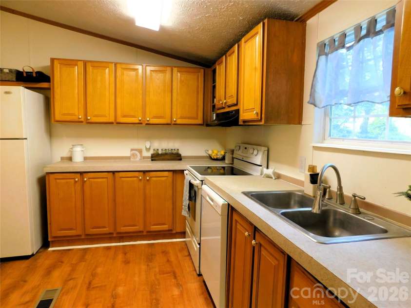 2503 Messer Street, Valdese, NC 28690.  MLS# CAR4425648, YatesRealty ID 51231. 