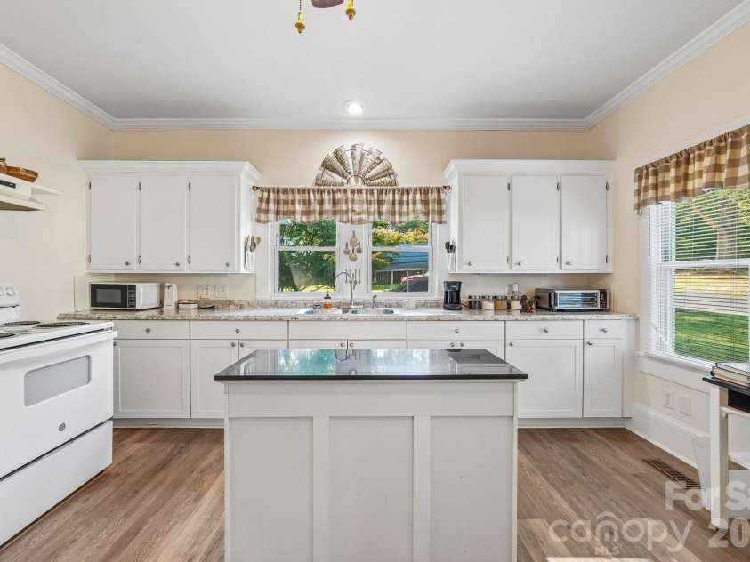 500 Chapel Street, Landis, NC 28088.  MLS# CAR4425507, YatesRealty ID 51232. 
