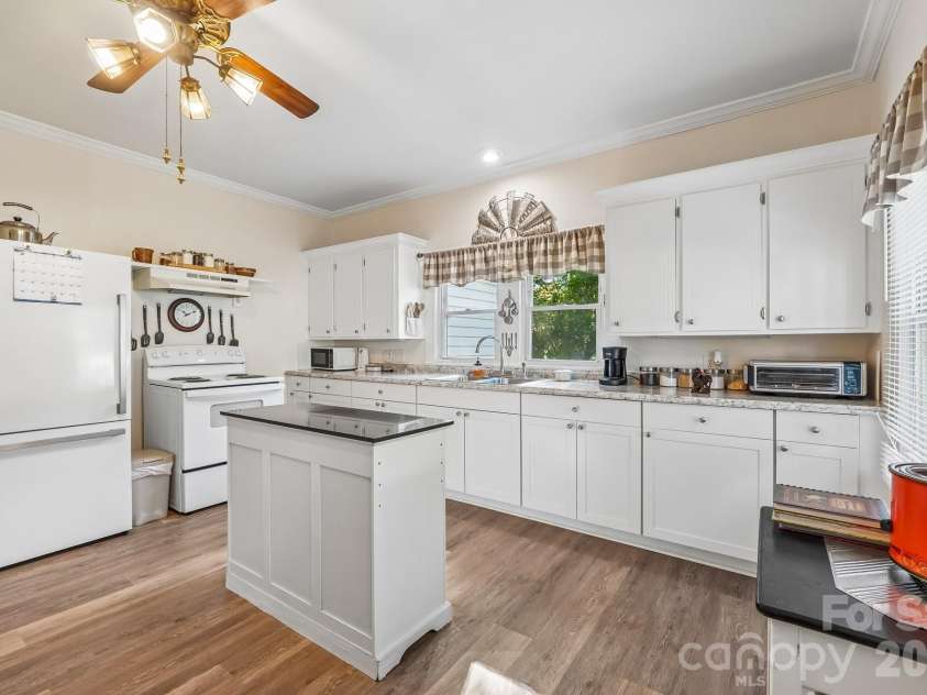500 Chapel Street, Landis, NC 28088.  MLS# CAR4425507, YatesRealty ID 51232. 