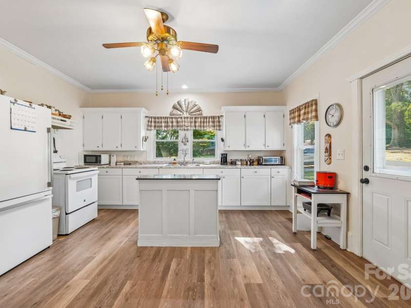 500 Chapel Street, Landis, NC 28088.  MLS# CAR4425507, YatesRealty ID 51232. 